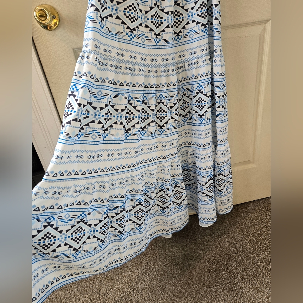 Flying Tomato Elegant Blue and White Patterned Dress Sz Medium - Picture 5 of 7
